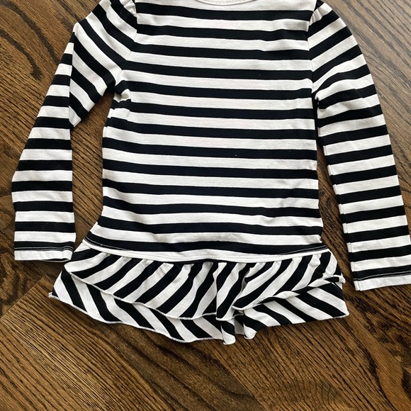 Heart Shirt 4T * Worn Once - Picture 2 of 3